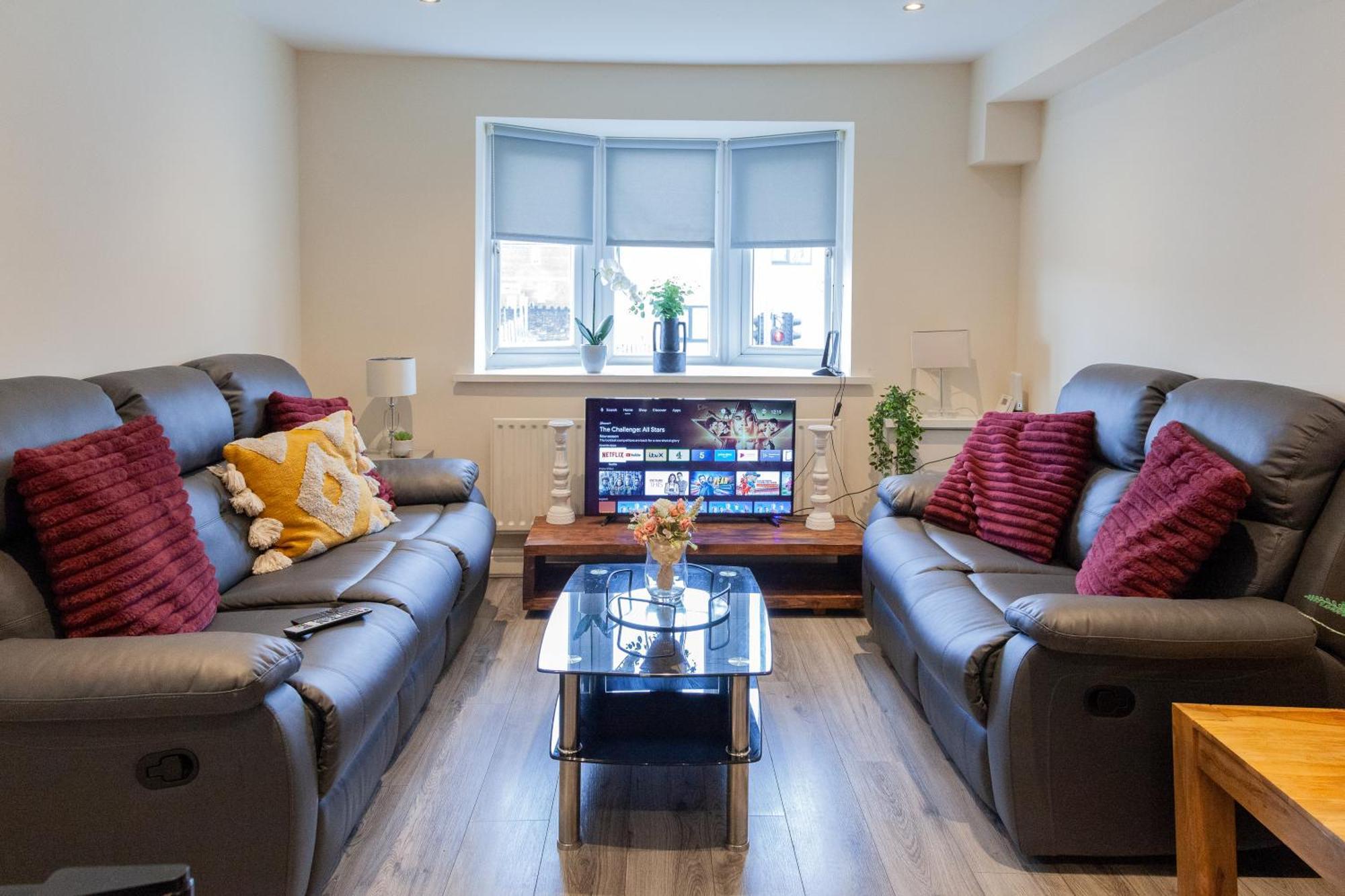 נואוסלי Pinfold Court Apartments מראה חיצוני תמונה