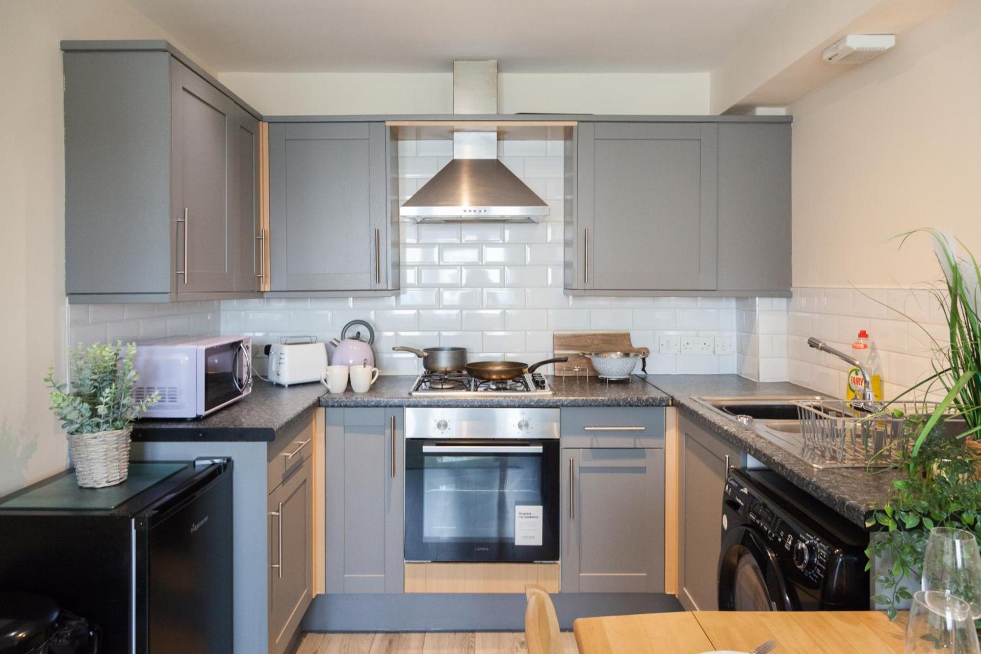 נואוסלי Pinfold Court Apartments מראה חיצוני תמונה