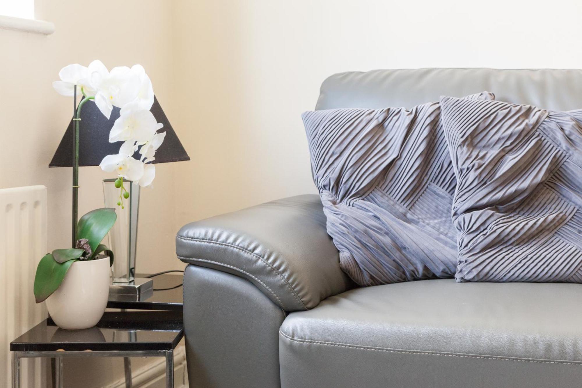 נואוסלי Pinfold Court Apartments מראה חיצוני תמונה